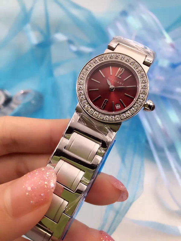 ブルガリ時計正面デザイン